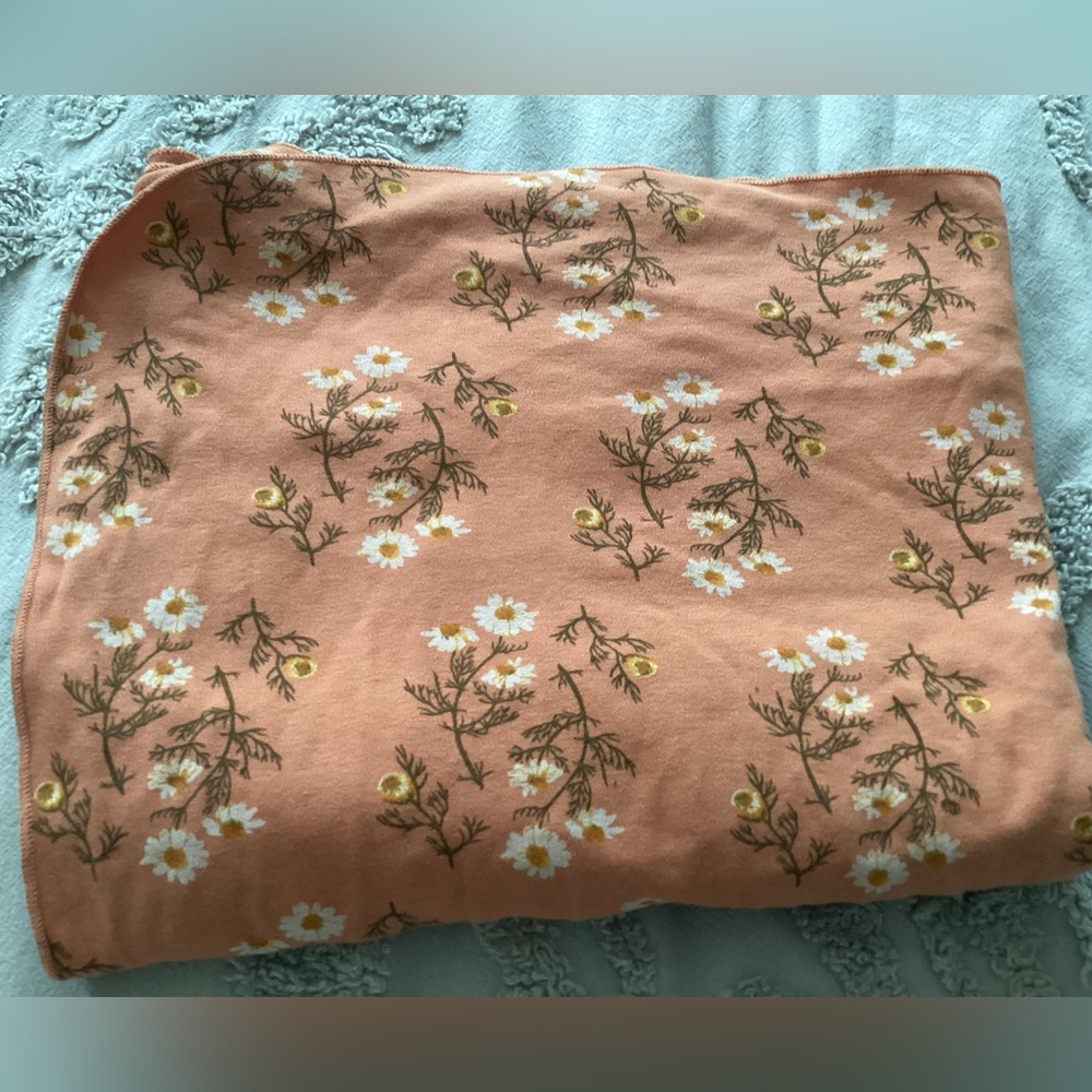 Kate Quinn organic cotton chamomile swaddle blanket